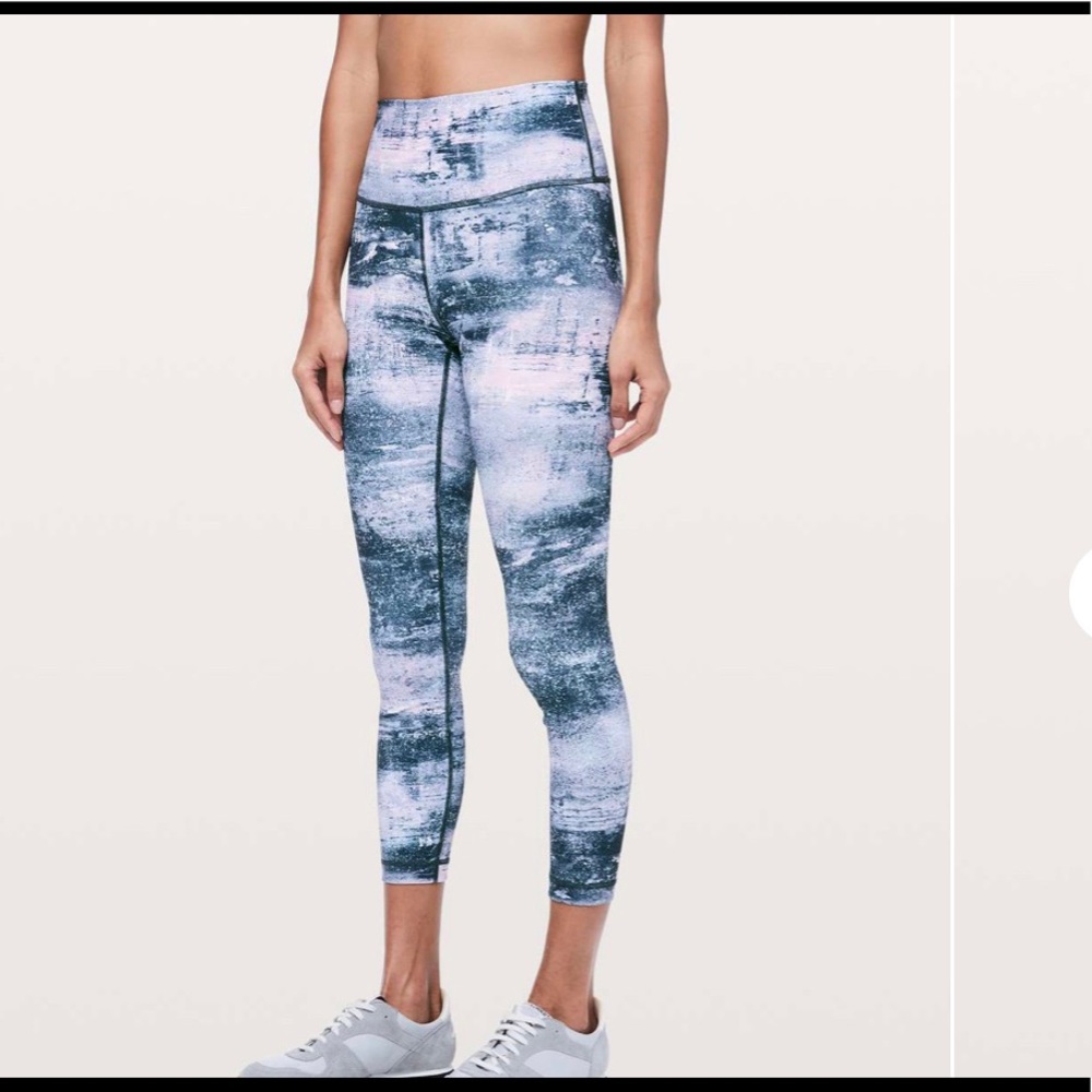 Lululemon wunder under high rise legging size 6